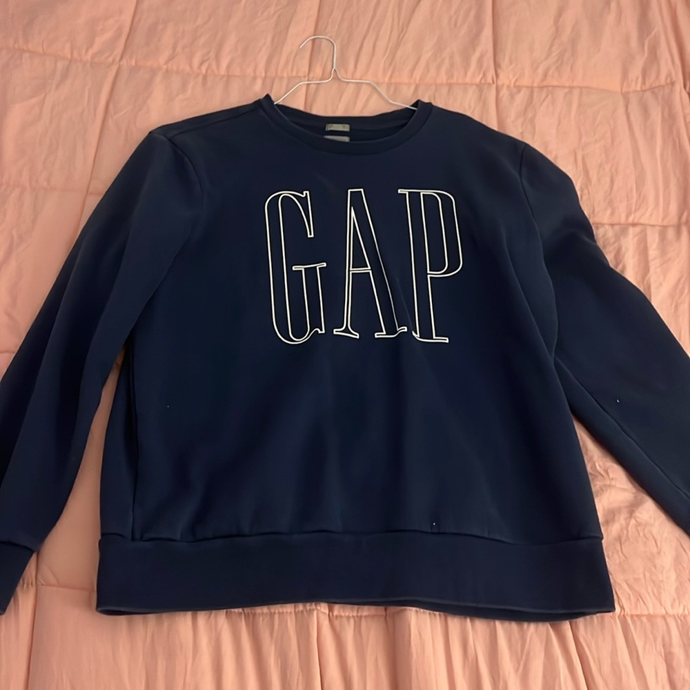 gap crewneck